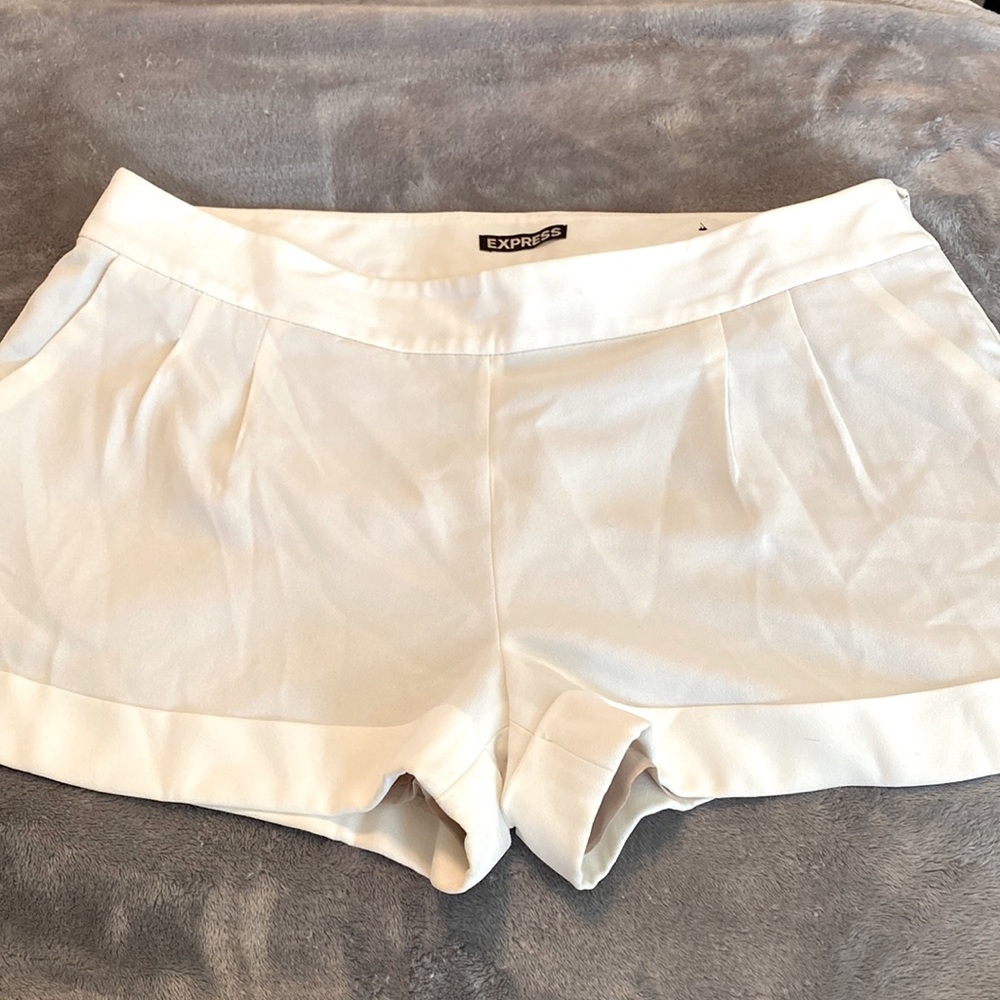 Express White Women's Shorts